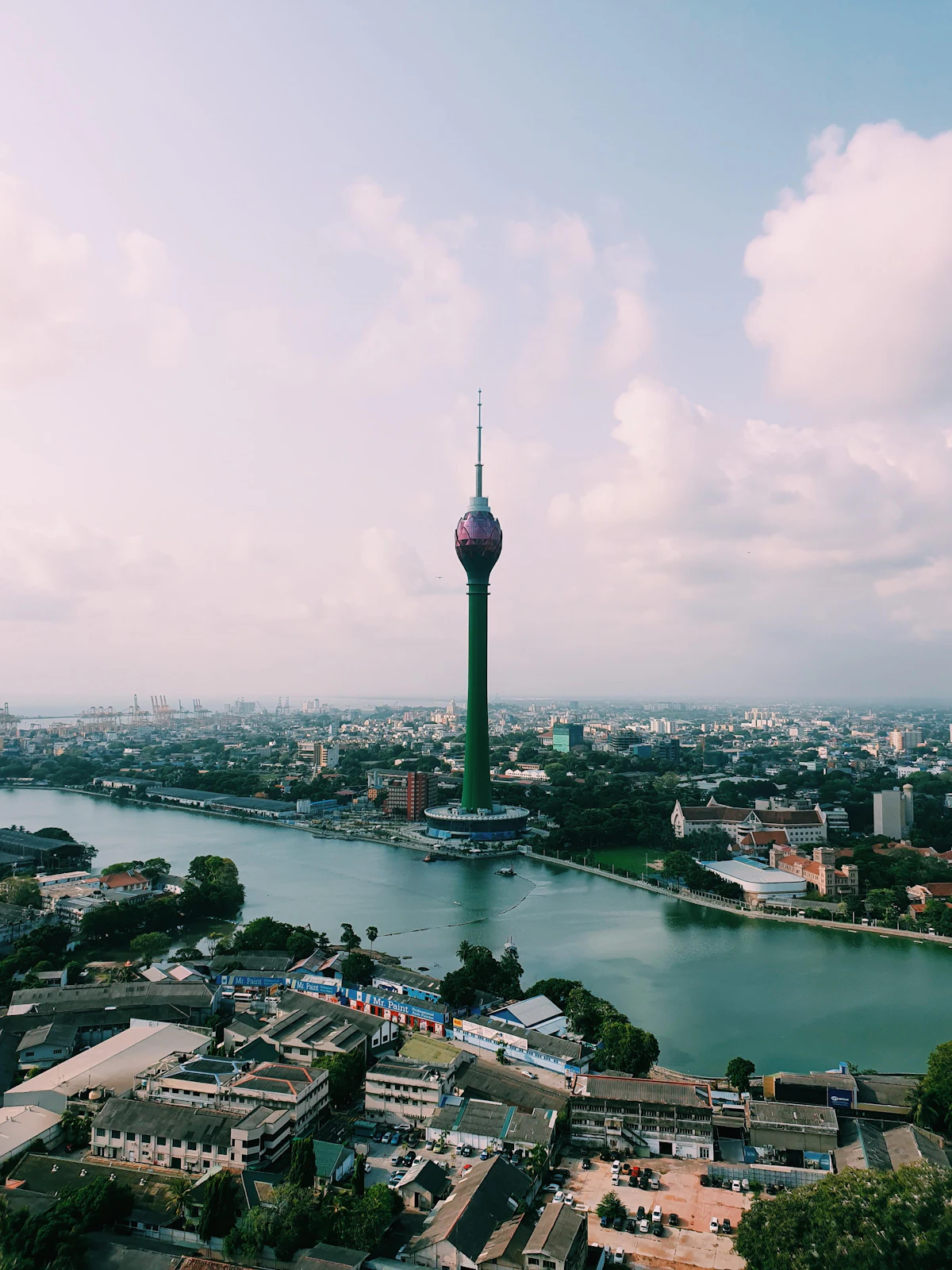 How to Send Money to Sri Lanka from the UAE