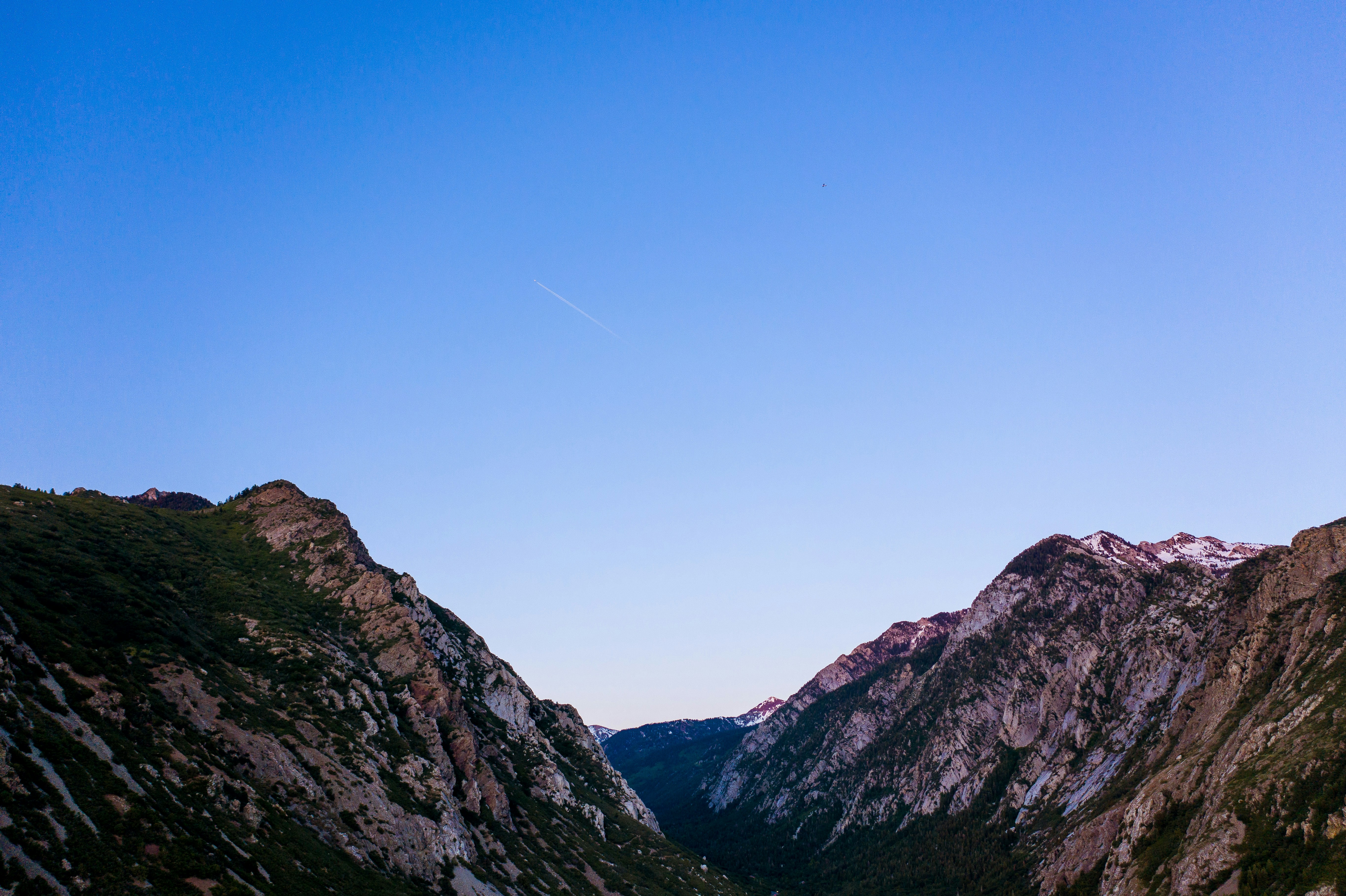 panoramic photography of mountains during daytime
