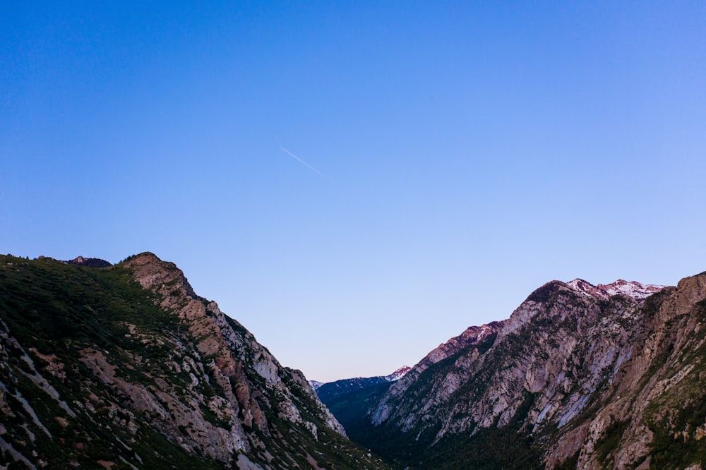 panoramic photography of mountains during daytime