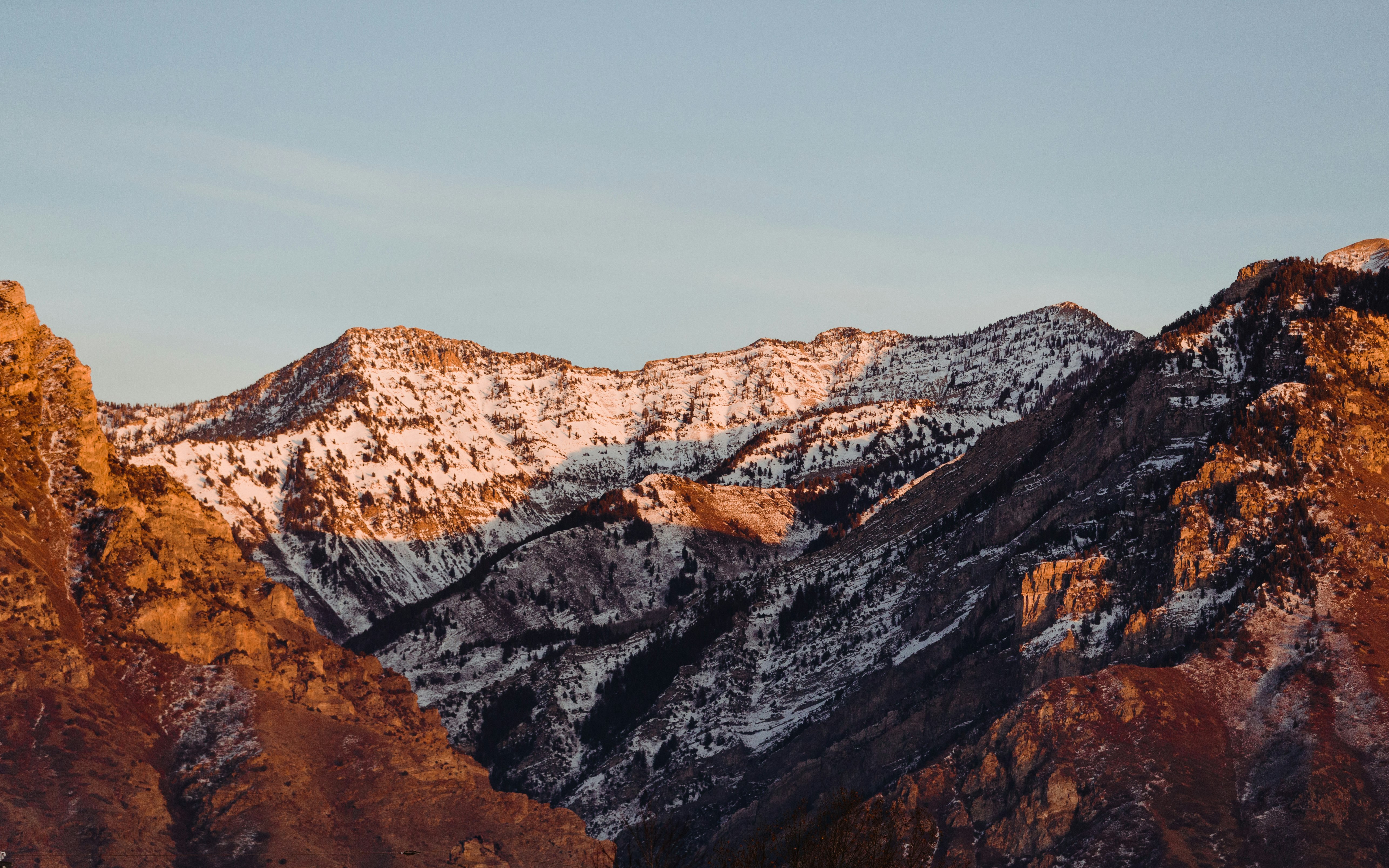 mountain at daytime