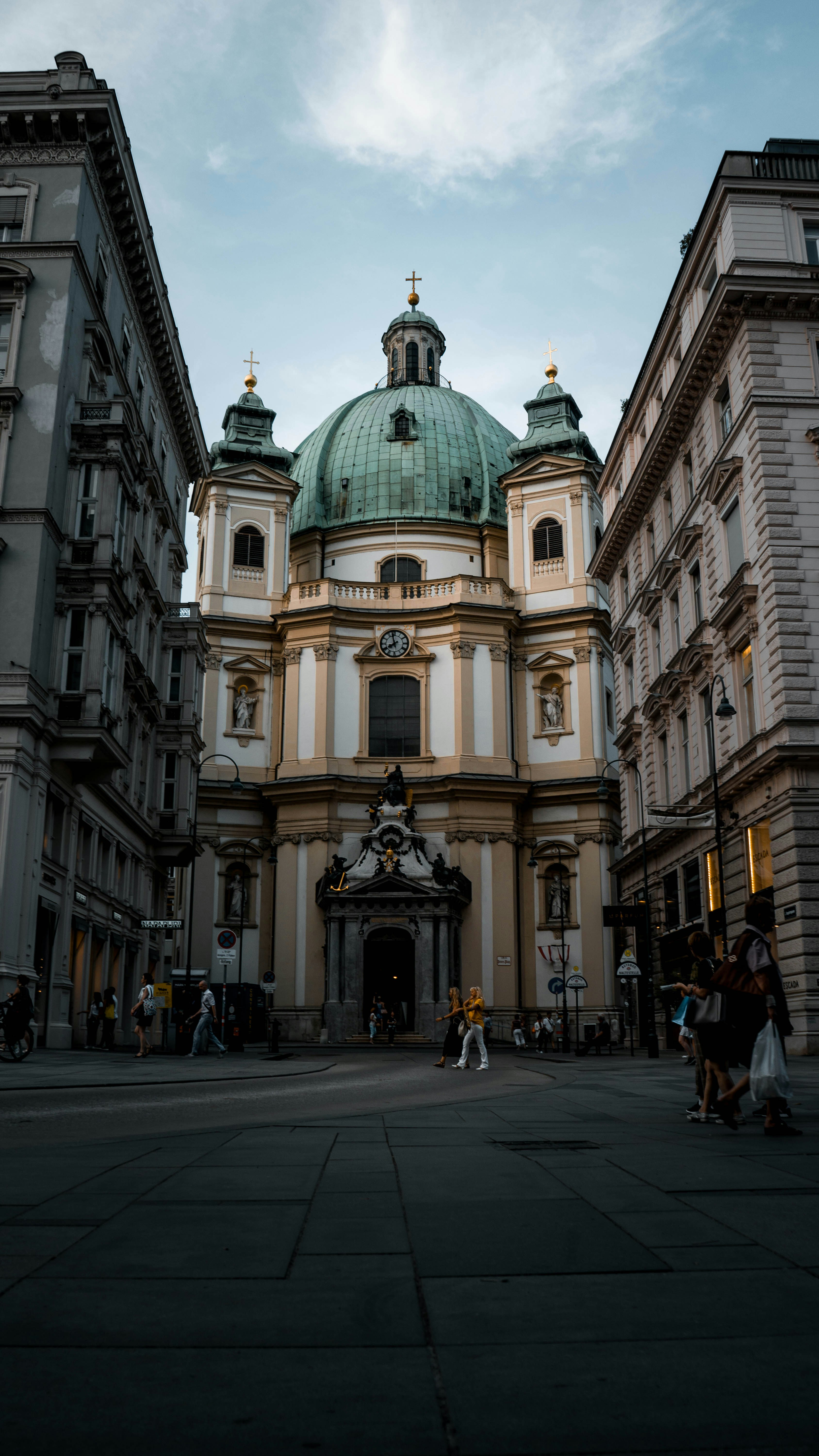 Photo by borna_hrzina