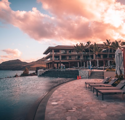 building with infinity pool