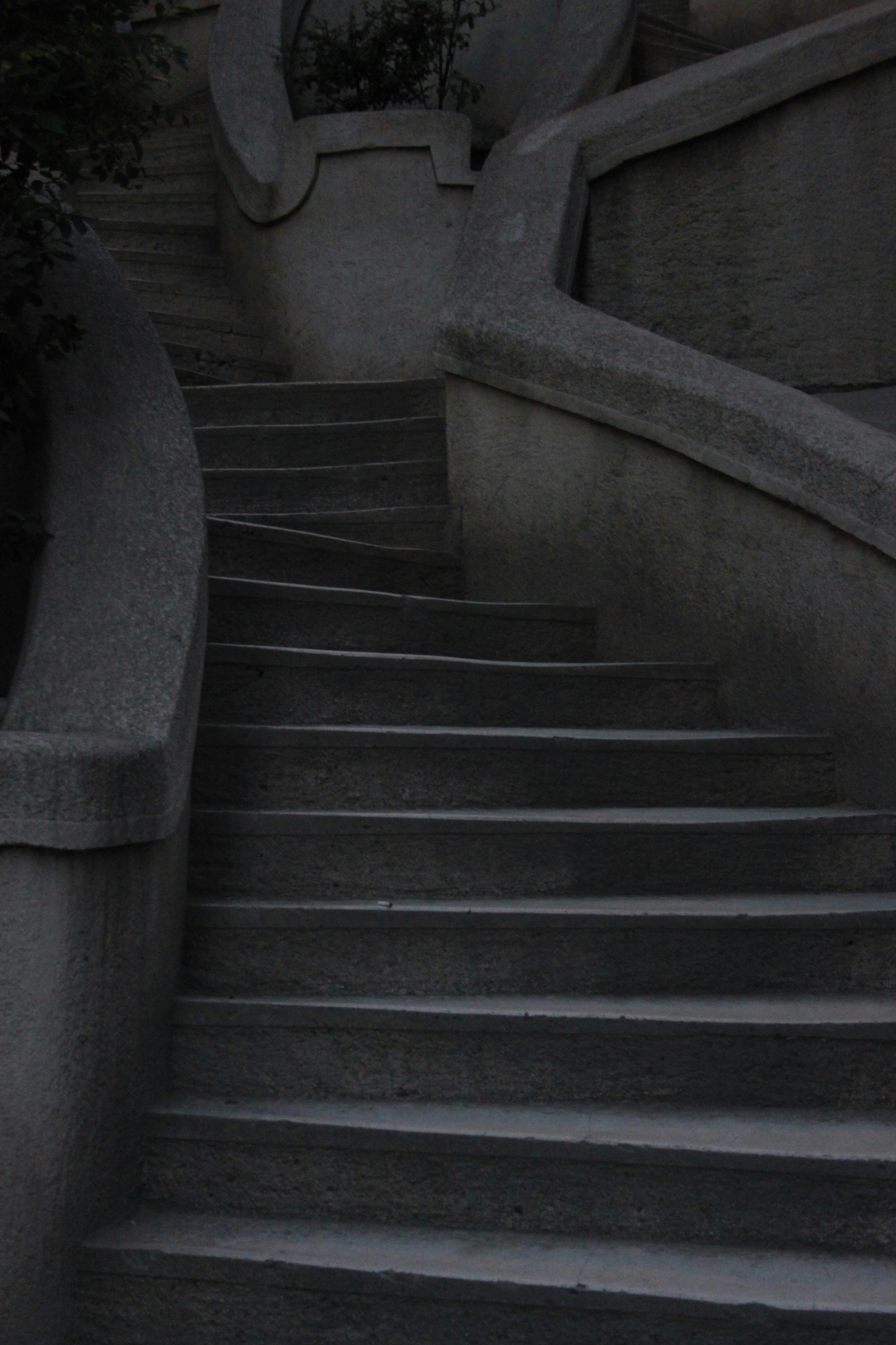 close photo of staircase