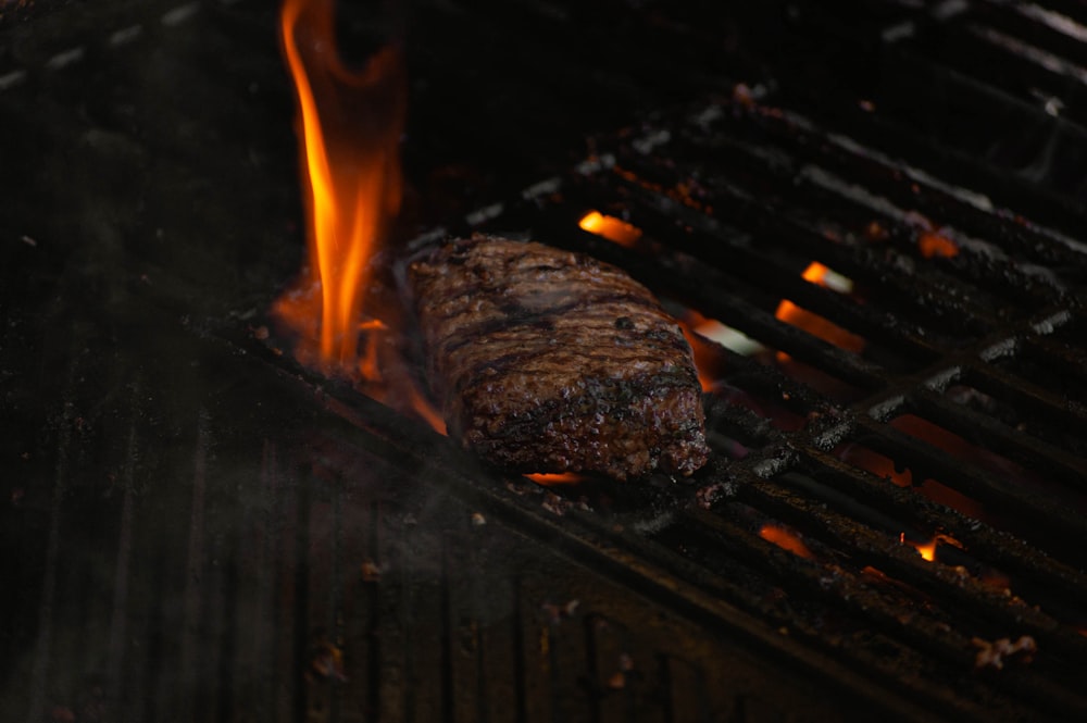 black metal bar close-up photography