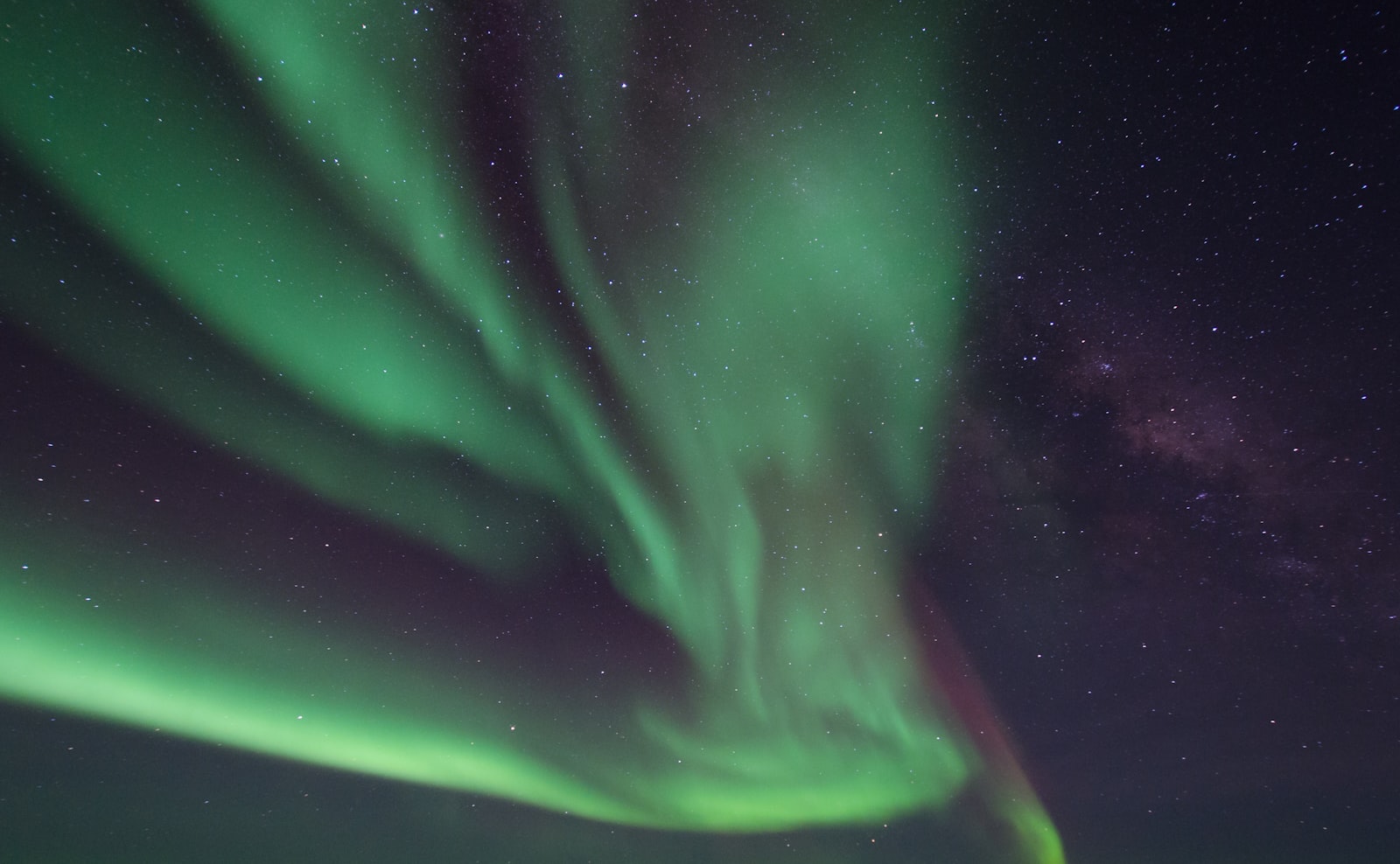 Nikon AF-S DX Nikkor 10-24mm F3-5-4.5G ED sample photo. Aurora australis photography