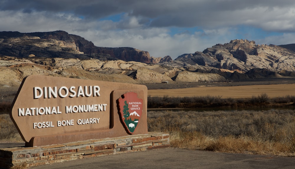 dinosaur national monument signage