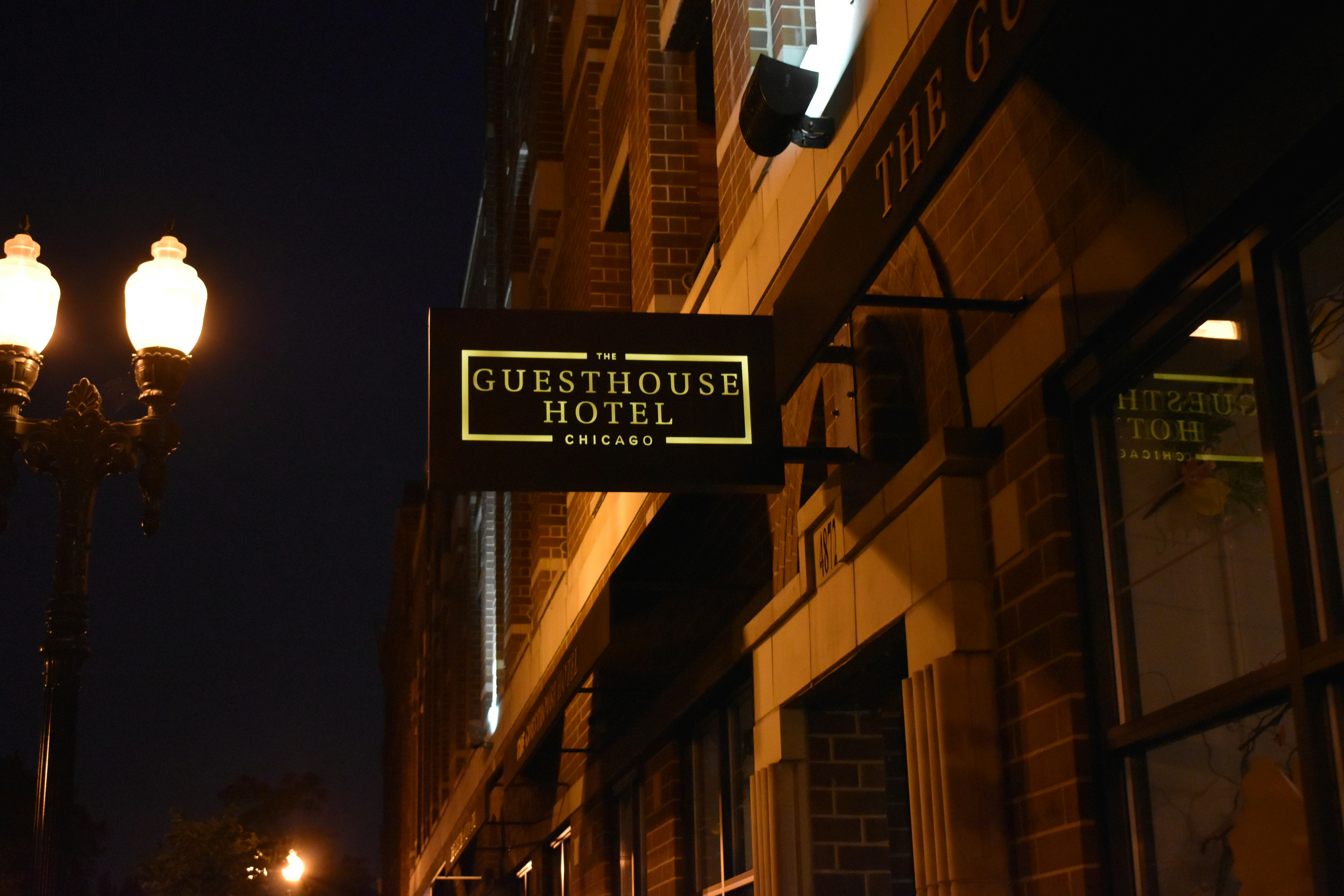 "Ruamchitt Plaza Hotel"