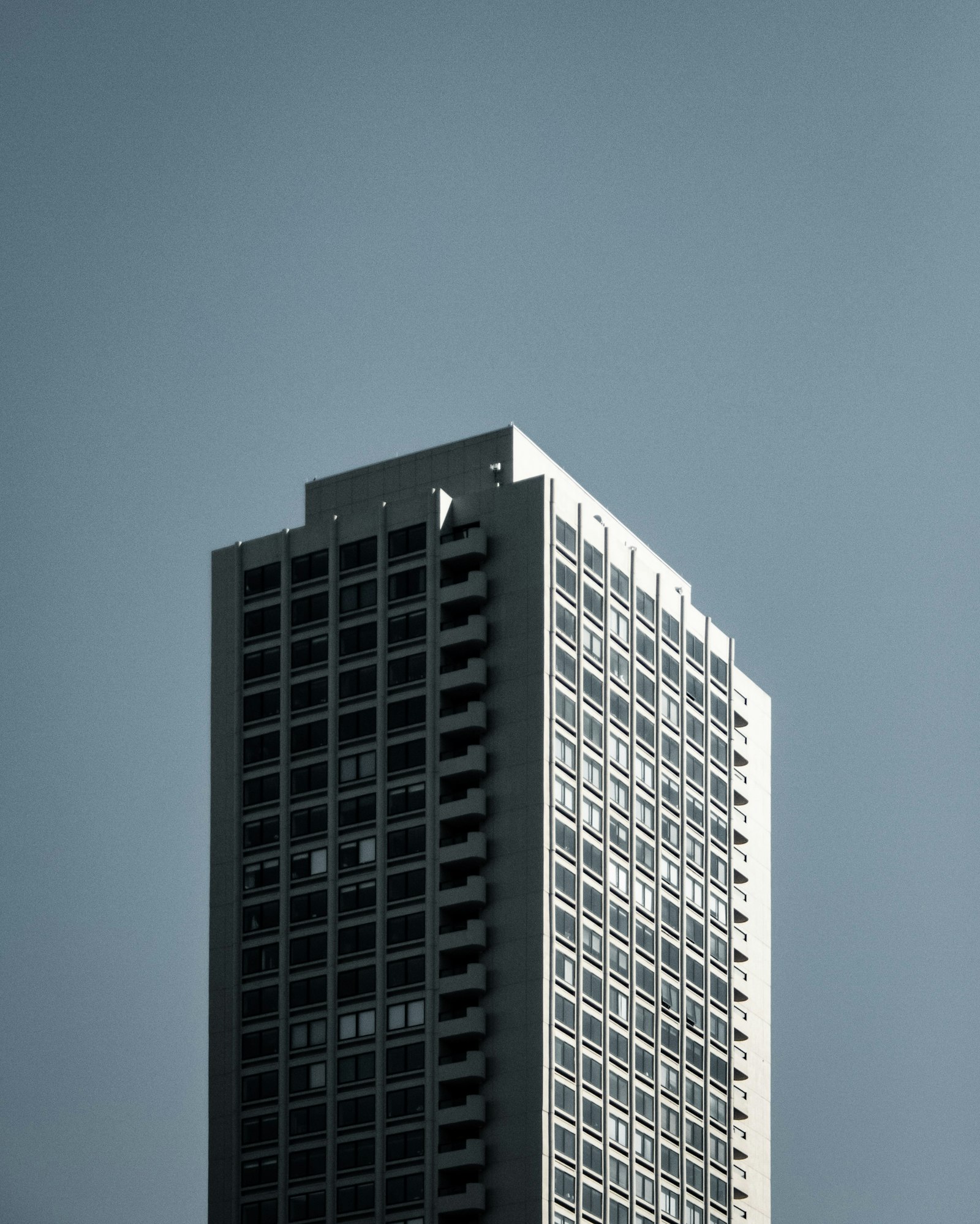 Canon EOS 70D + Canon EF-S 18-55mm F3.5-5.6 II sample photo. White concrete building photography