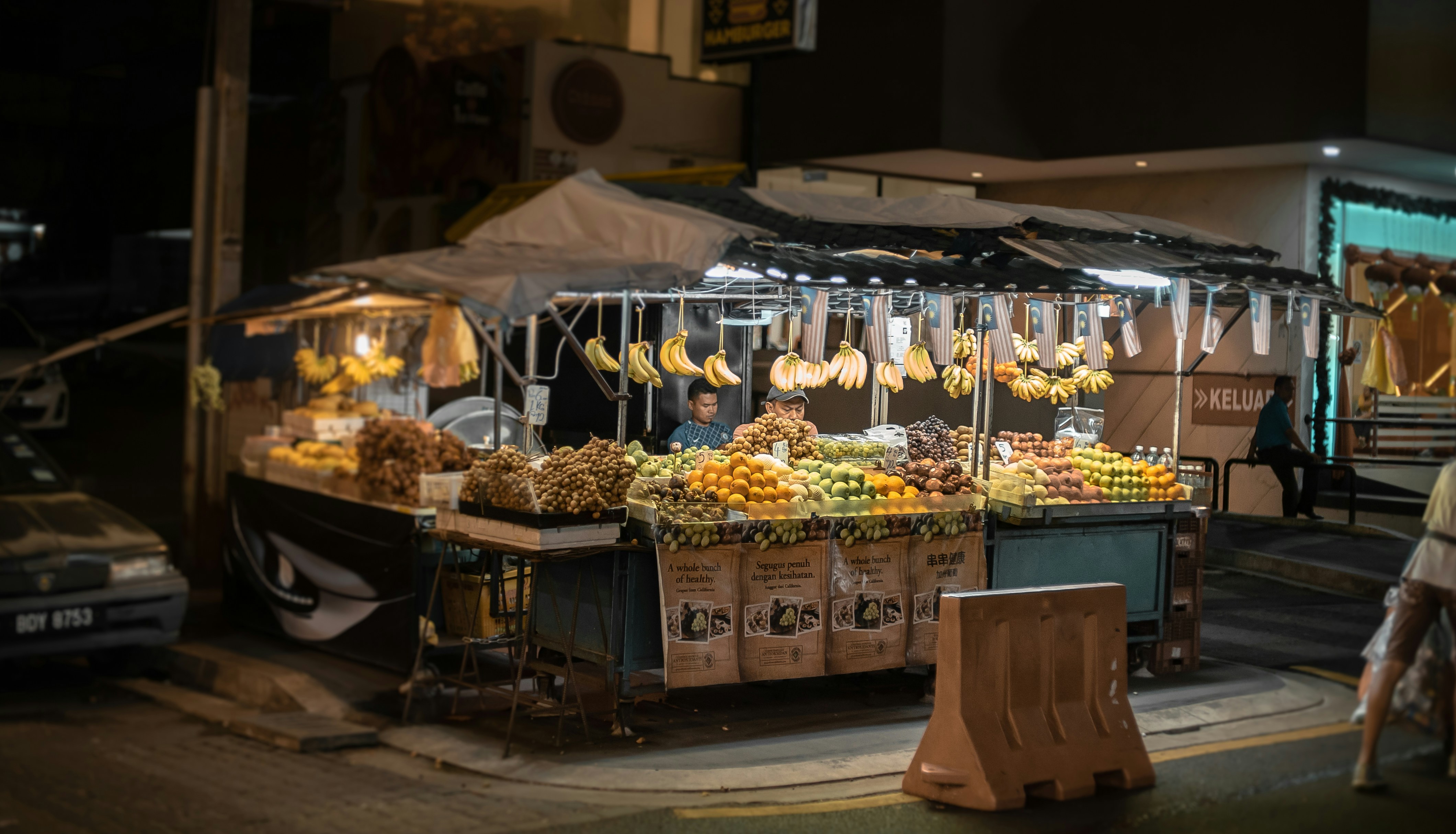 fruit stand on focus photography