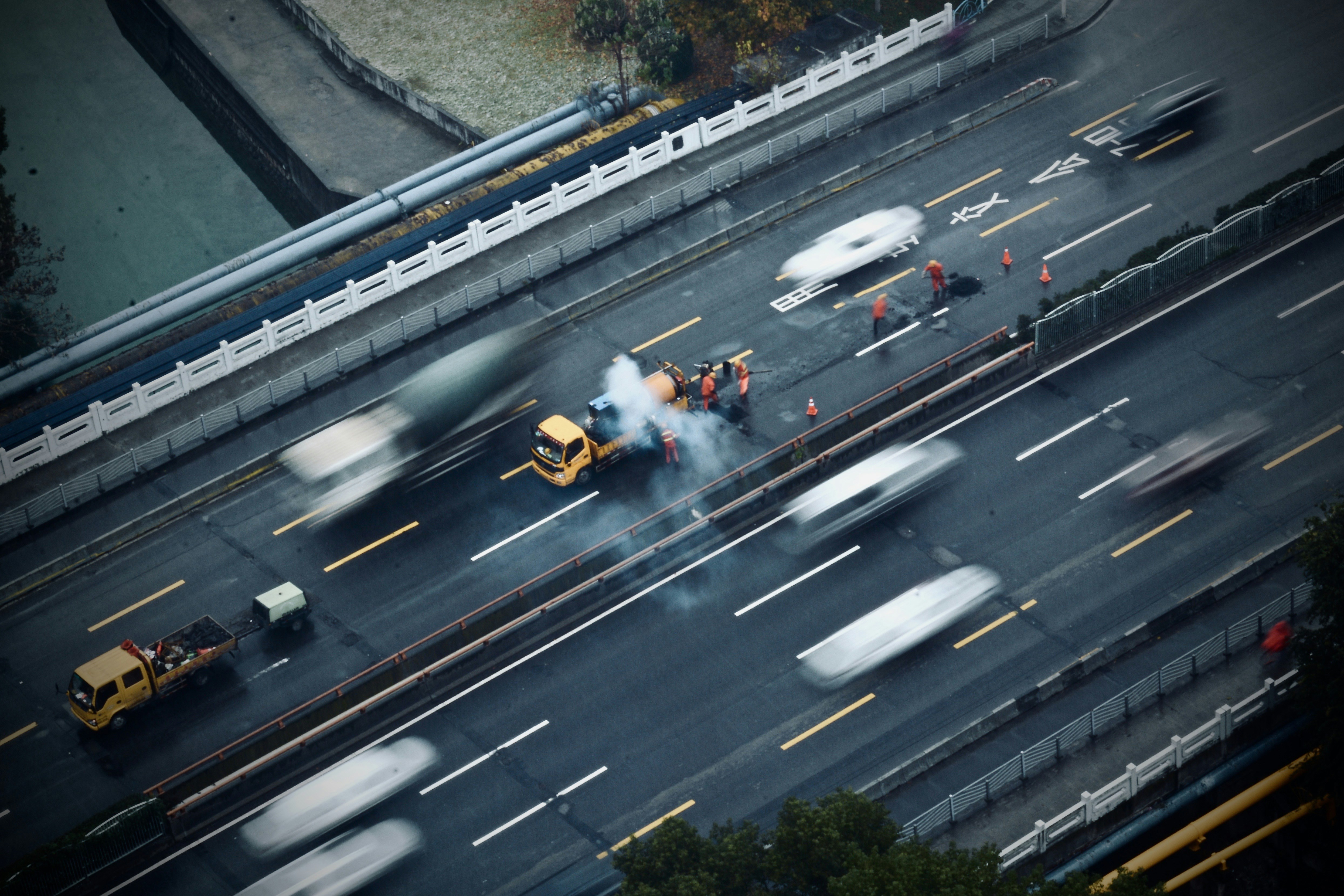 법인 차량 무면허 사고, 운전자와 회사 중 누가 책임지나요?
