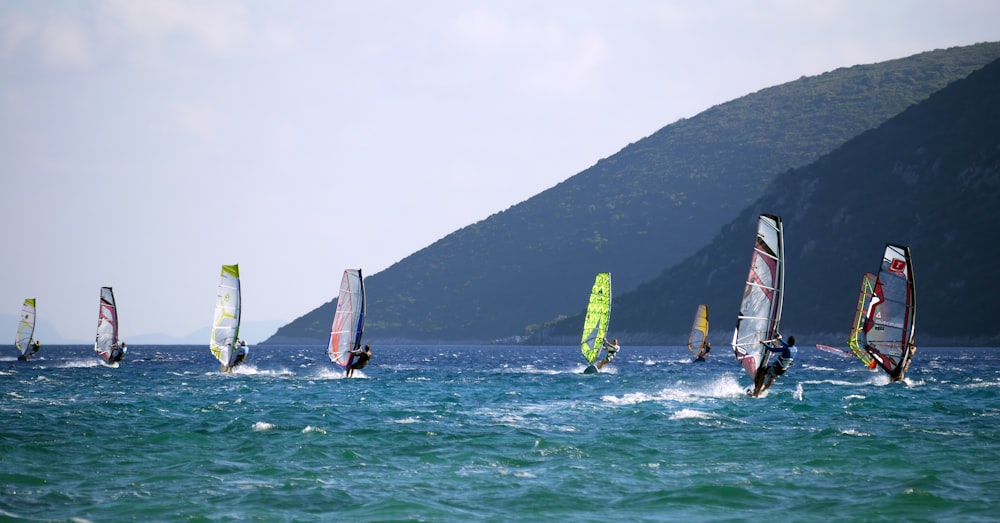 Menschen Parasailing