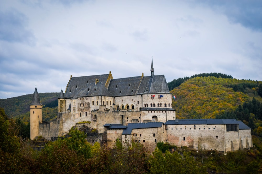 Château en béton blanc