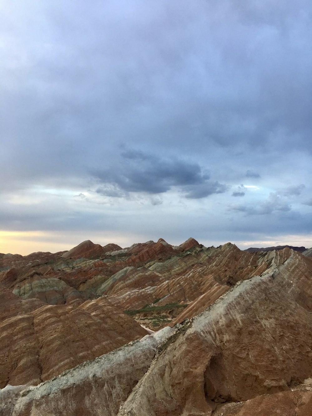 brown concrete mountain