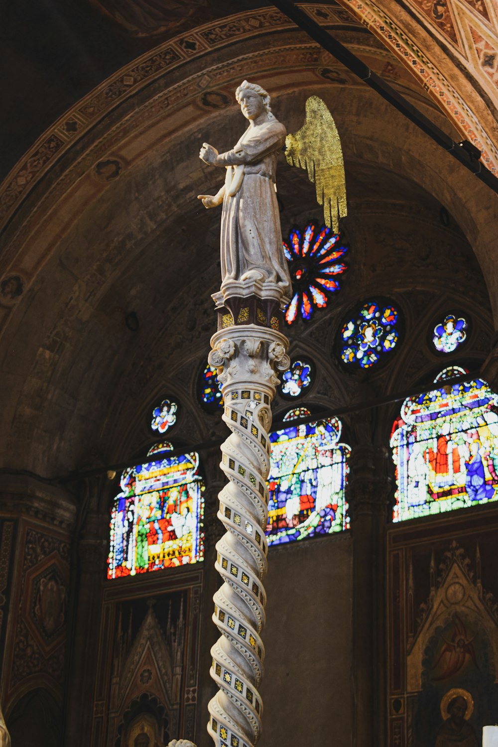 white angel statue