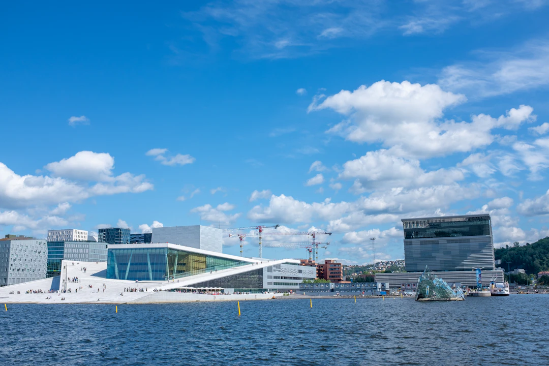 Oslo 2026-2027: capital calma del fiordo — Guía silent completa Oslo 2026-2027: capital calma del fiordo — Guía silent completa