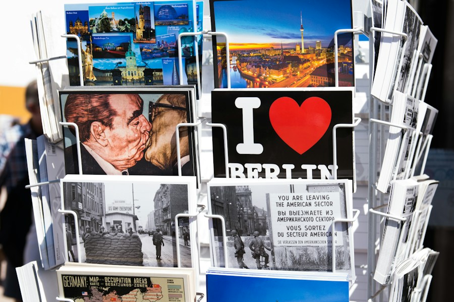 Landmark Quiz Game: Identify Famous World Landmarks