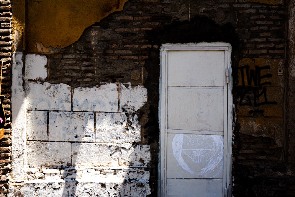 brown and white concrete wall