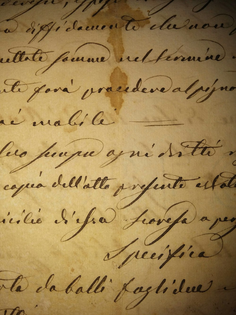 gros plan d’une écriture manuscrite sur un morceau de papier