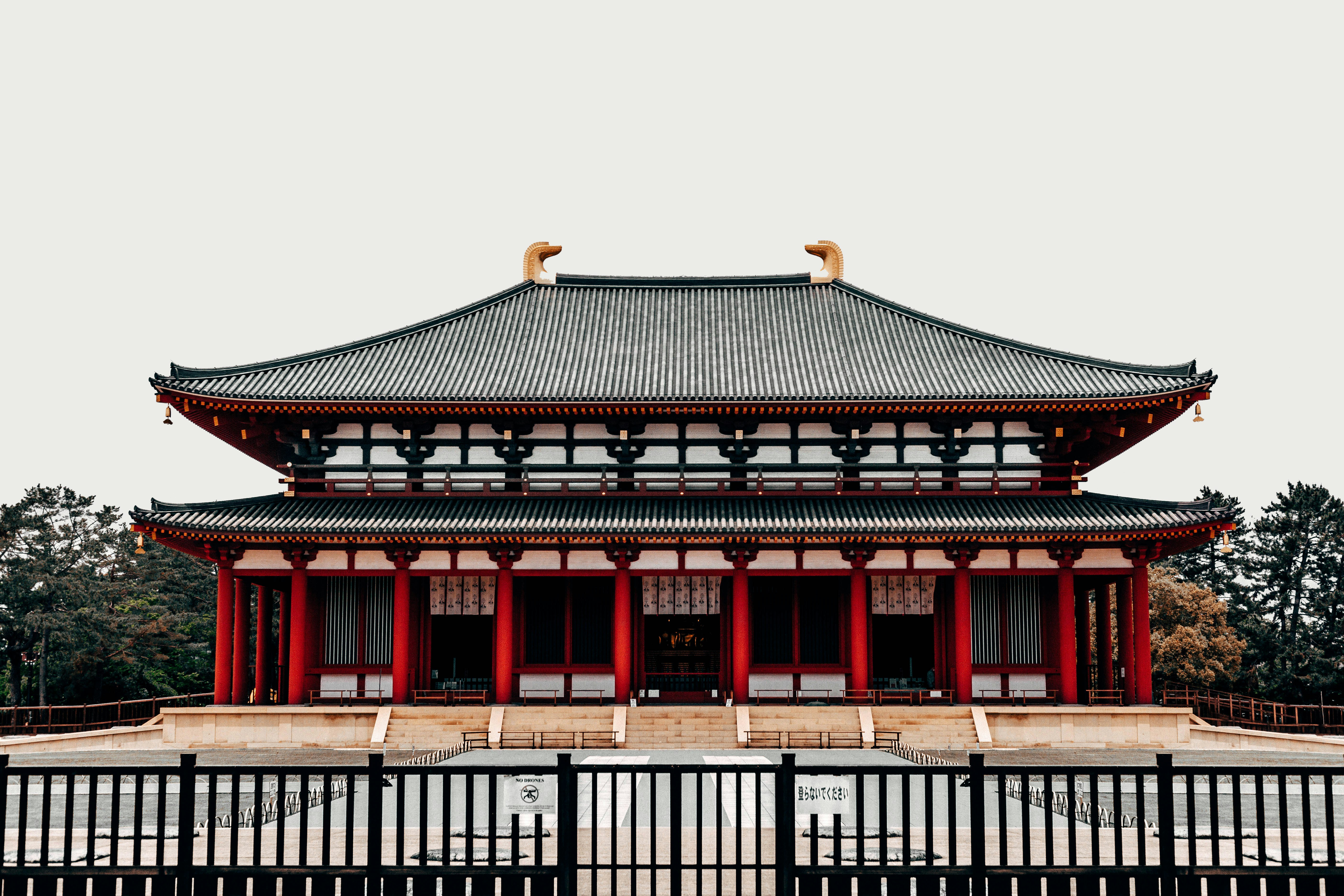 Photo by charlespostiaux