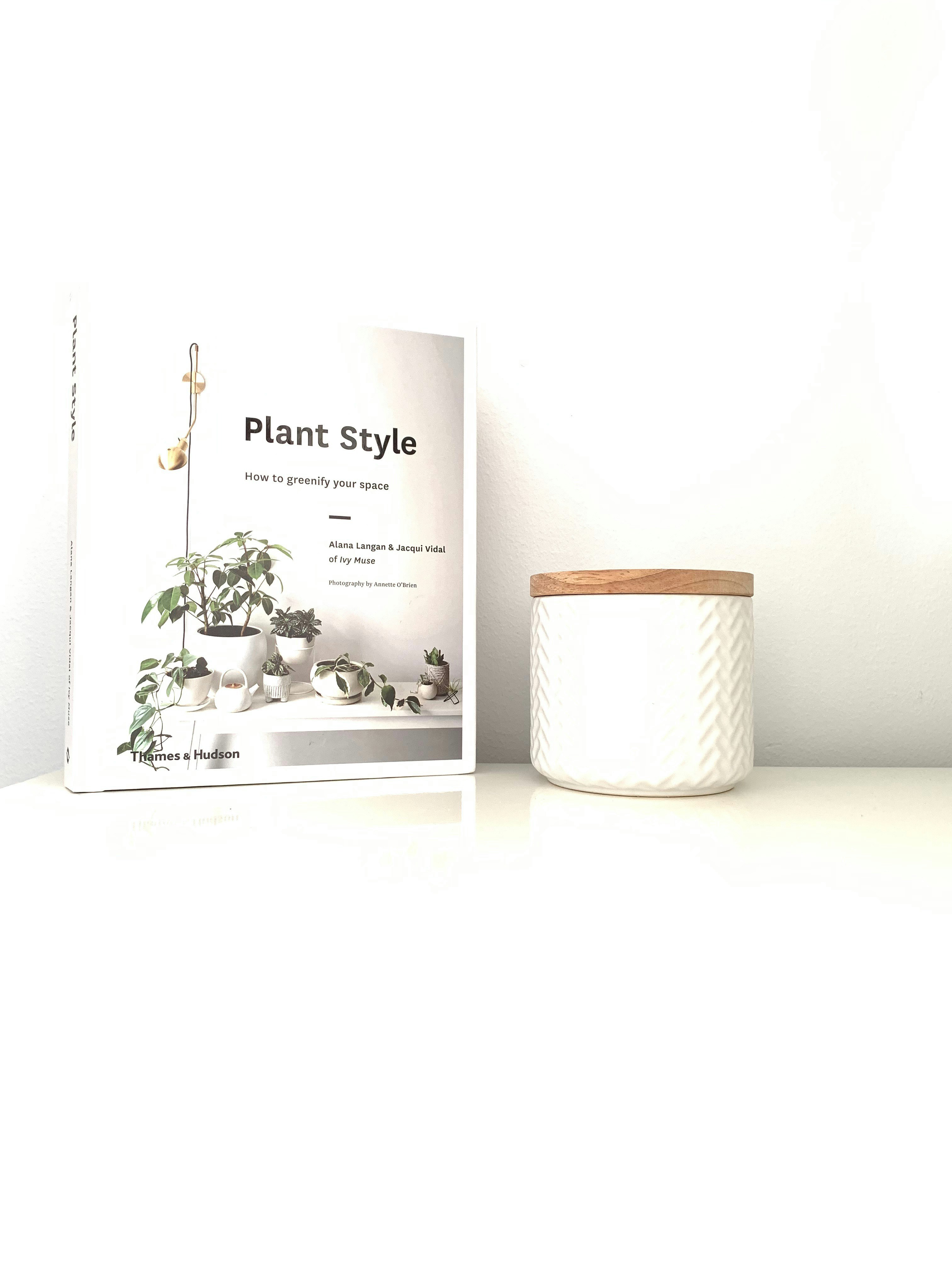 minimalist scandinavian bedroom, wallpaper, Scandinavian Master Bedroom DIY Makeover: A Step-by-Step Guide 4