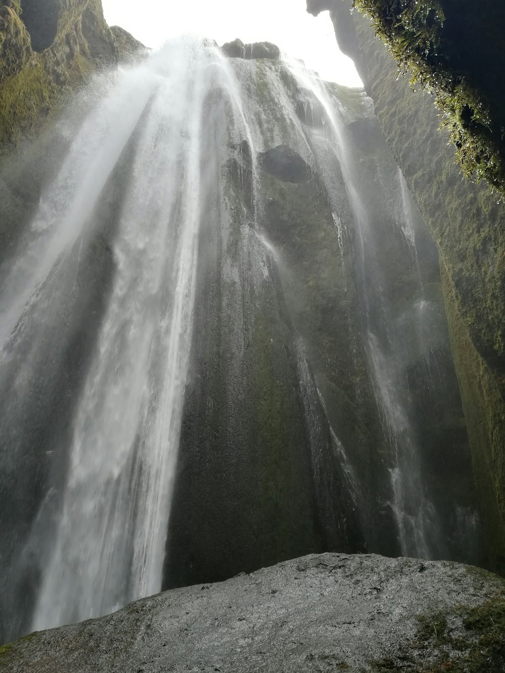 waterfalls during daytime