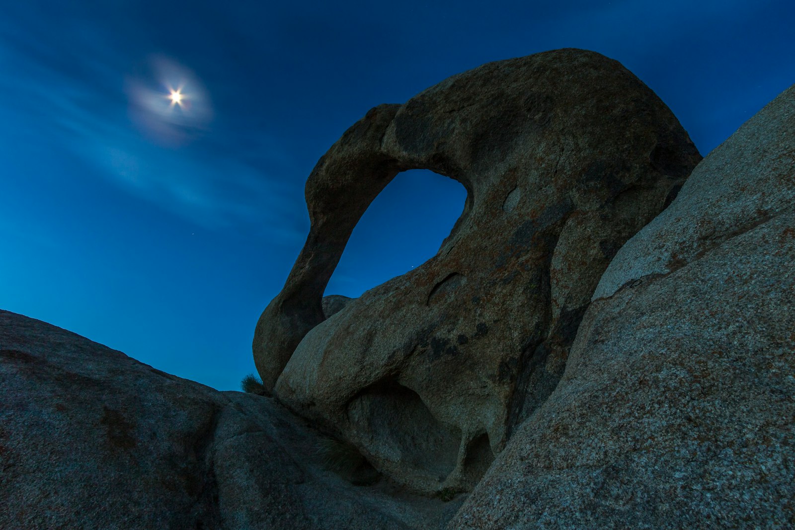 Canon EF-S 10-22mm F3.5-4.5 USM sample photo. Gray boulders photography
