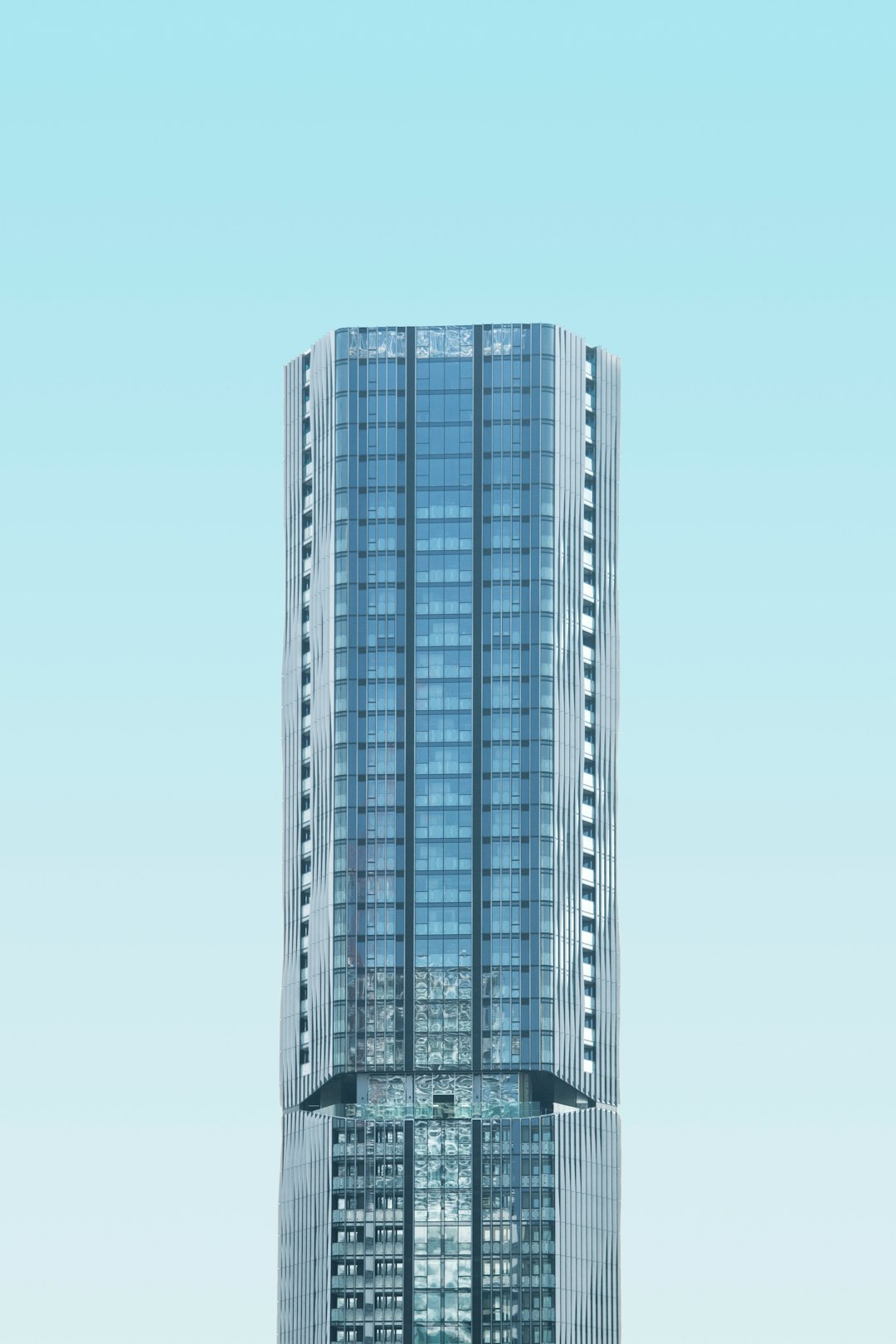 gray high-rise building