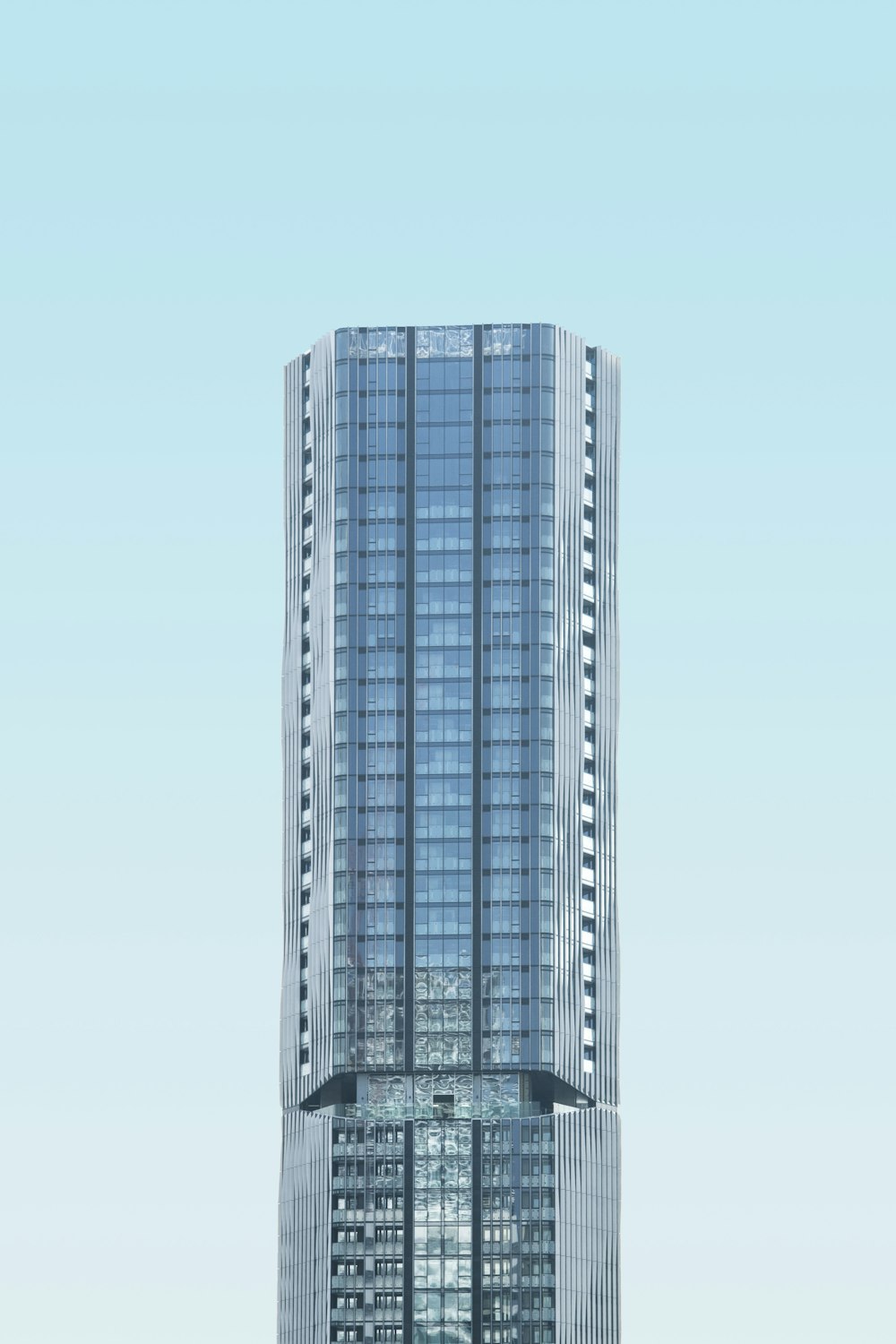 gray high-rise building