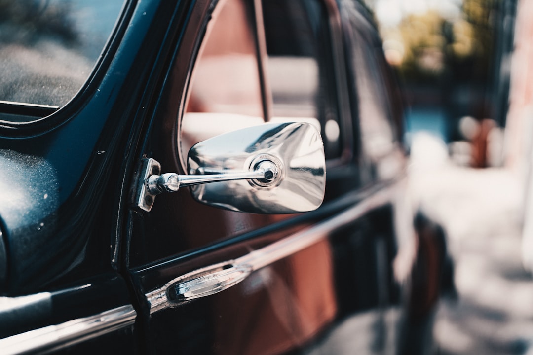 gray vehicle side mirror