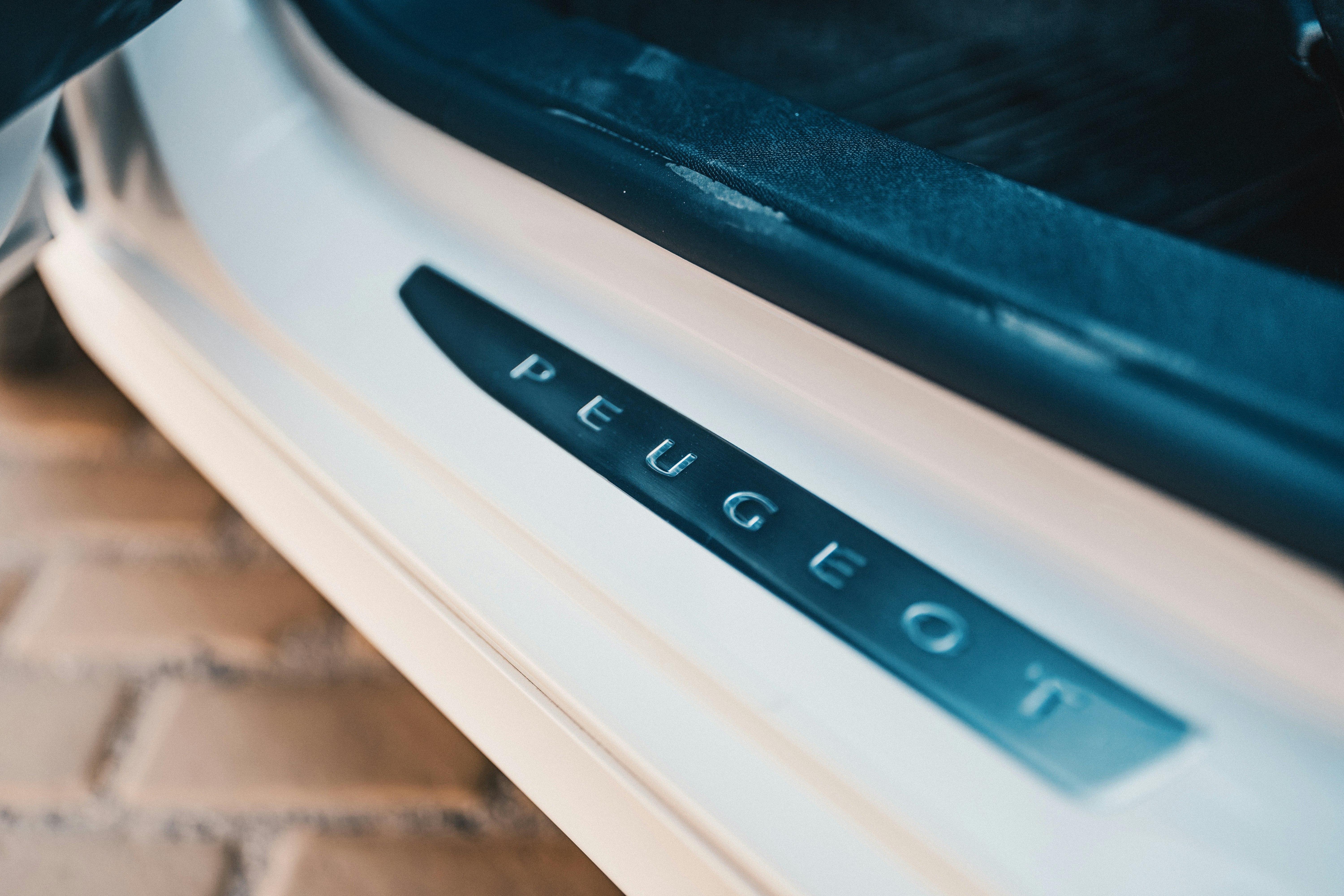 photo 1562003499 355e473455de?crop=entropy&cs=tinysrgb&fit=max&fm=jpg&ixid=M3w1MjQ0NjR8MHwxfHNlYXJjaHwxOXx8RnJlZXplJTIwRHJ5ZXJ8ZW58MHwwfHx8MTc1MTQ2MDY4MXww&ixlib=rb 4.1