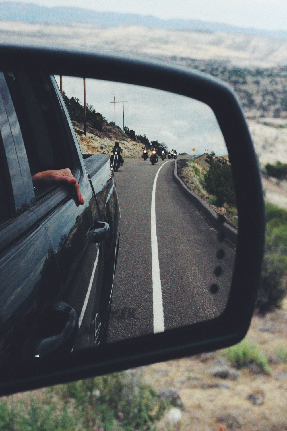 black vehicle side mirror