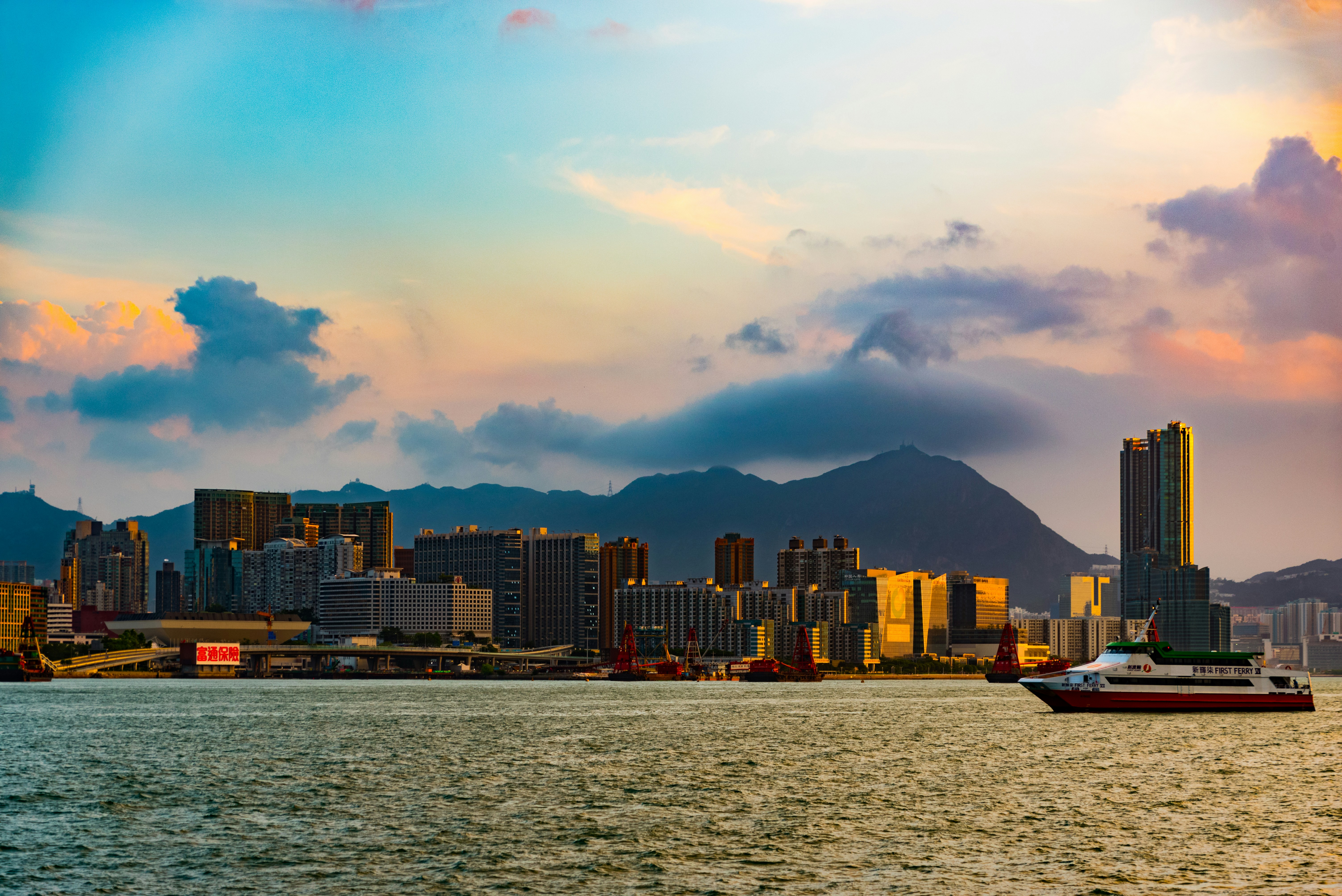 Photo by marcorotapix