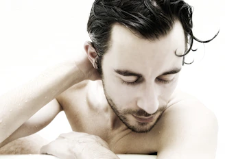 Scalp massage treatment for men mobile hair specialist Essex & Dagenham