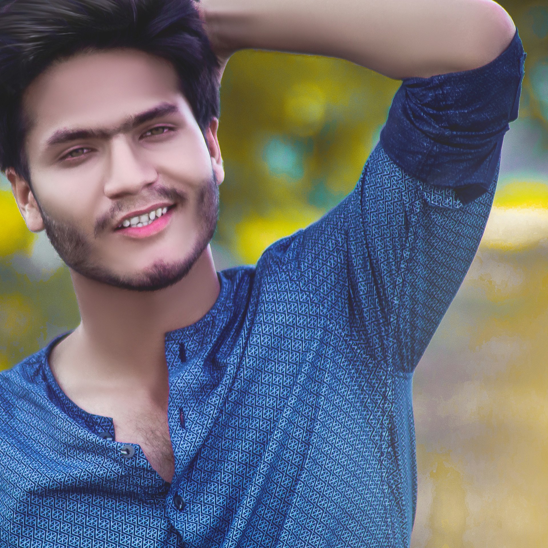 gray computer monitor