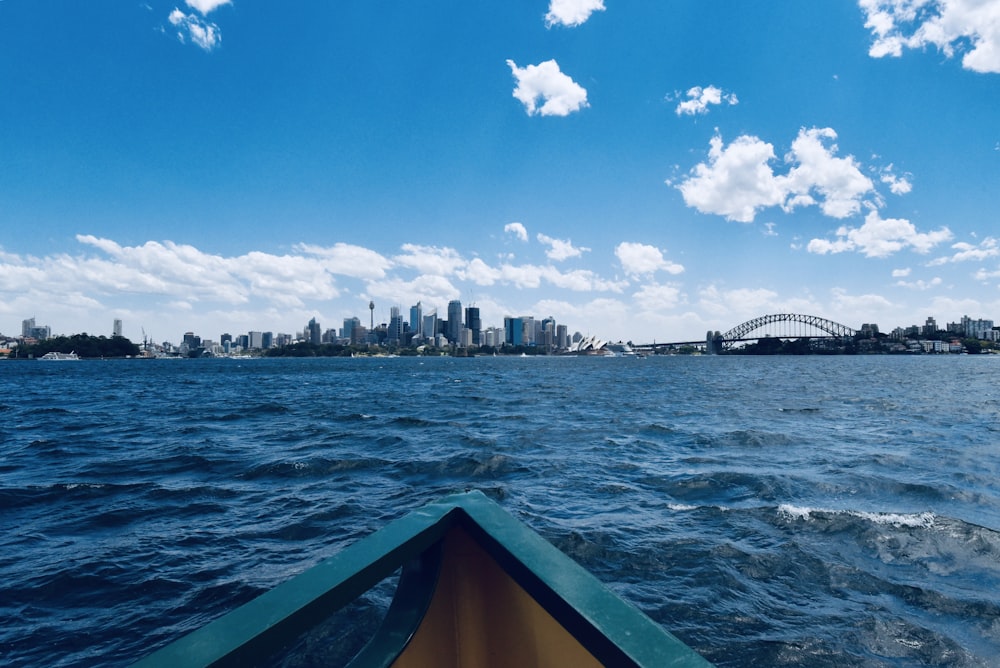 sea under blue sky