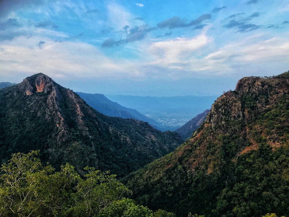 vue sur les montagnes