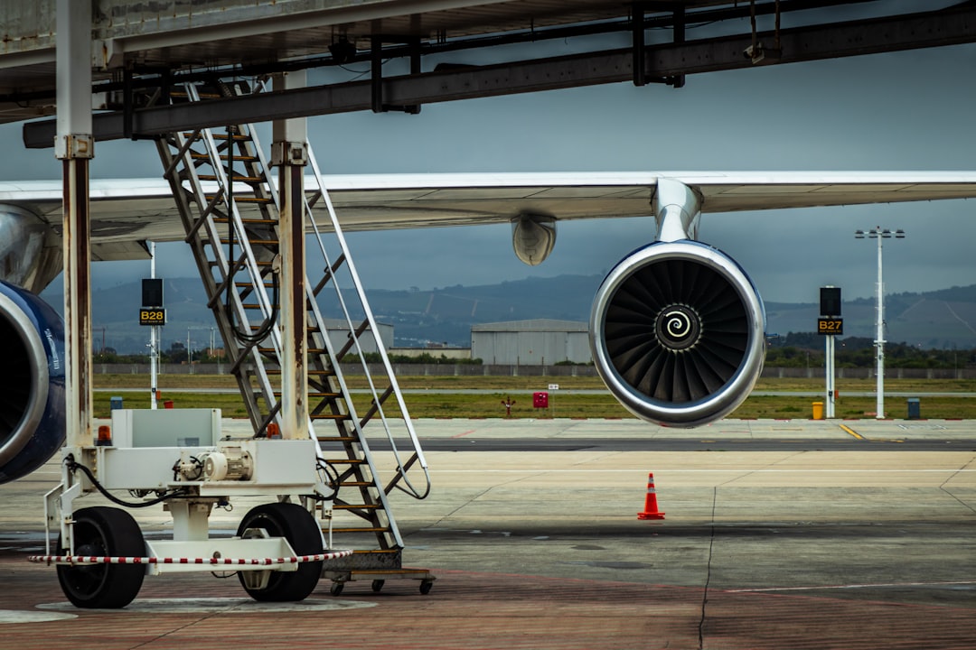 white plane,