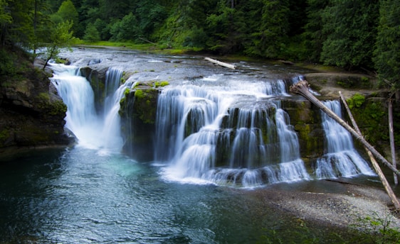 waterfalls during daytime