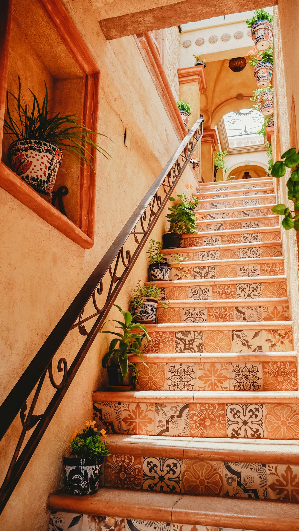 茶色の階段