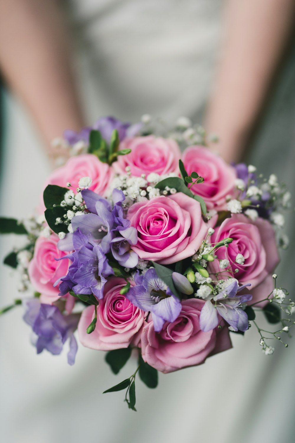 pink petaled flower bouquet close-up photography