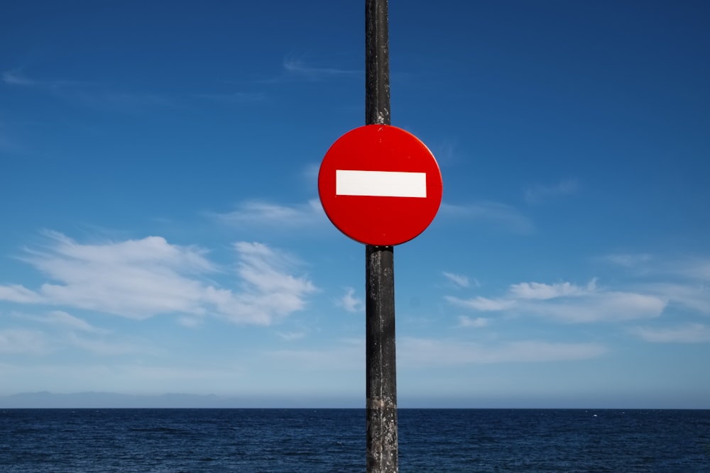 red and white stop signage