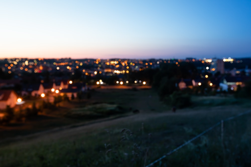 Campo vacío por la noche