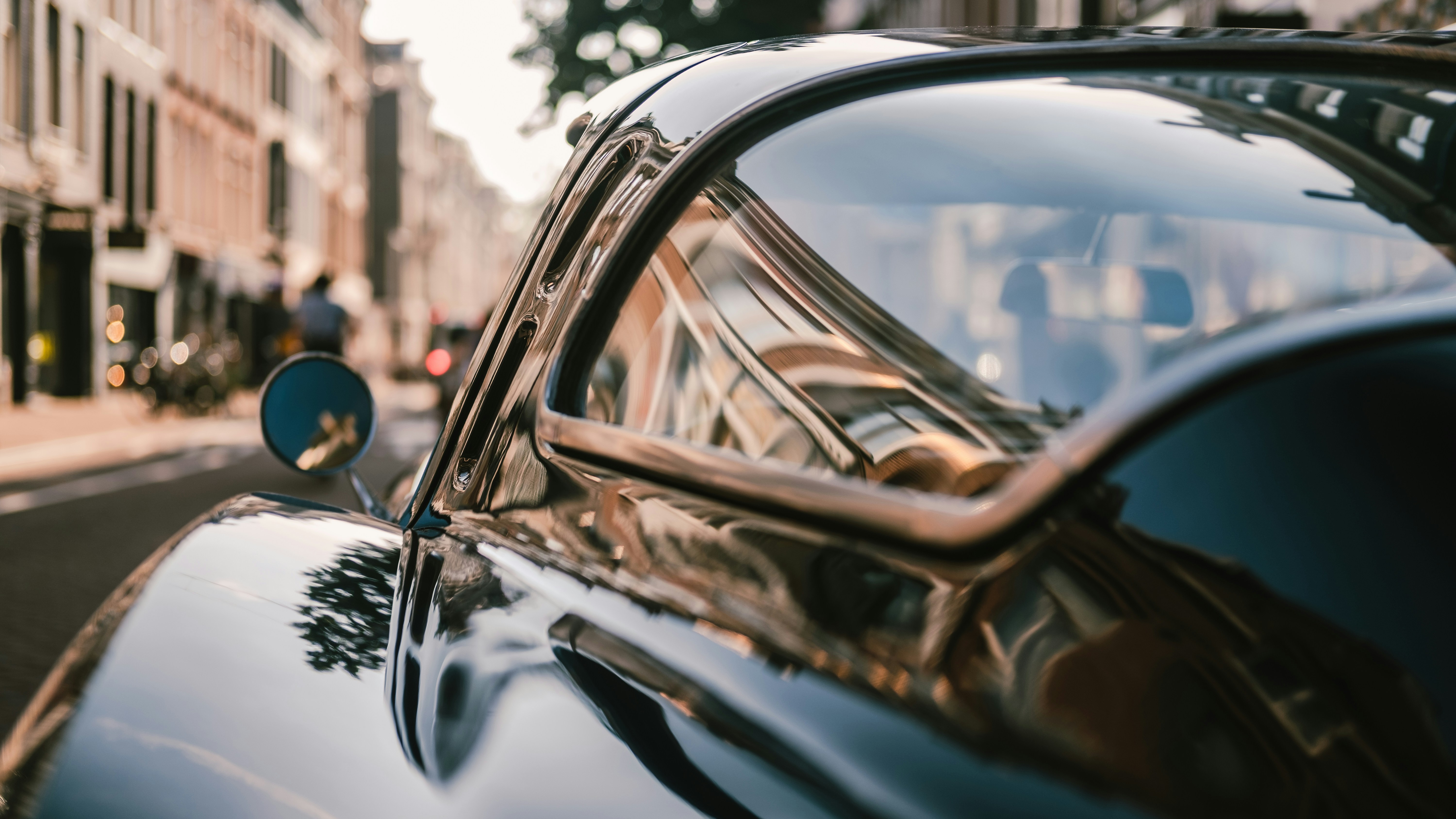 Chevrolet Corvette Stingray 1963 'split window' in Amsterdam. What a beauty.