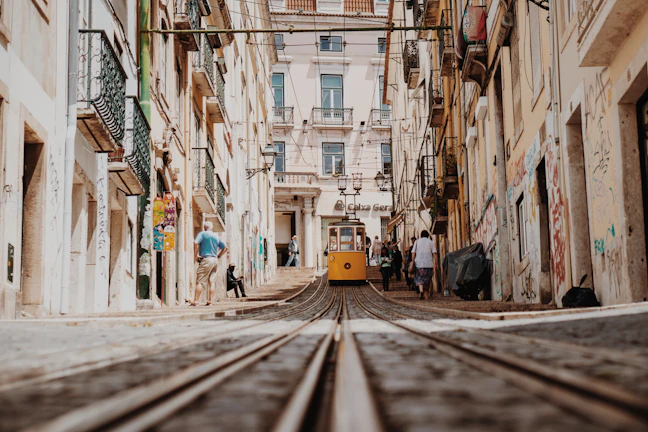 18-Day Budget Backpacking Portugal Itinerary & Route