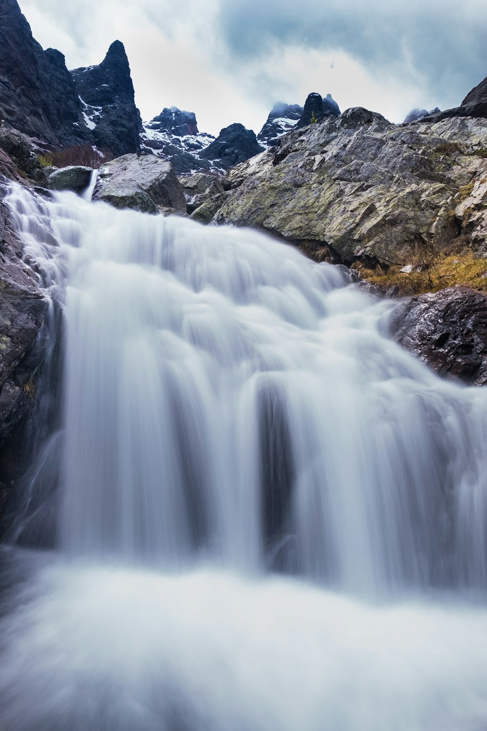 waterfalls during daytime