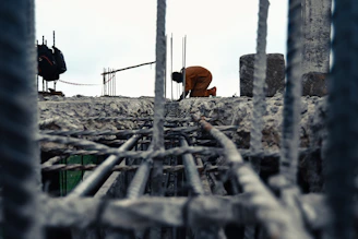 shallow focus photography of man