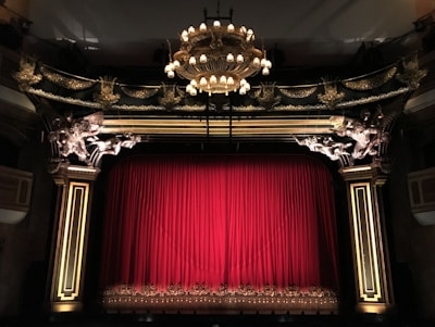 red curtain stage