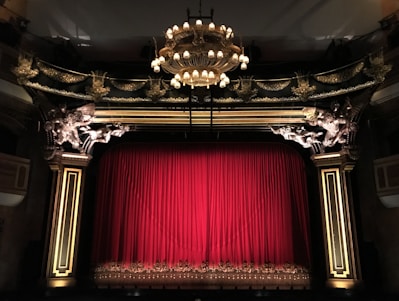red curtain stage