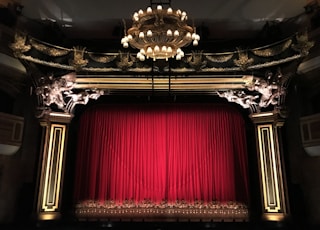 red curtain stage