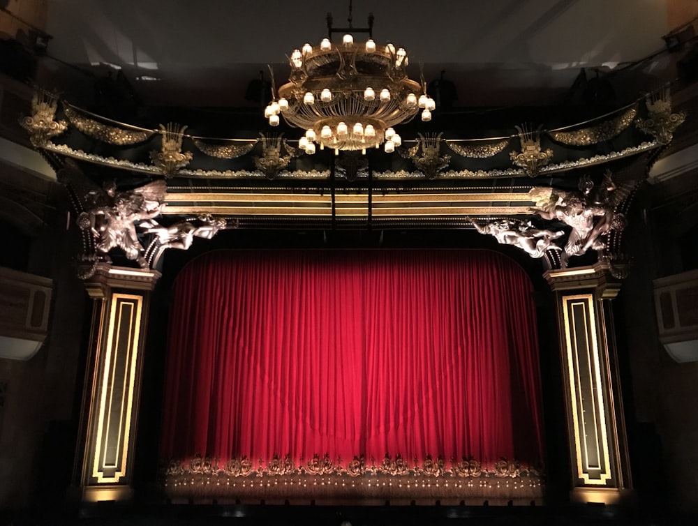 red curtain stage